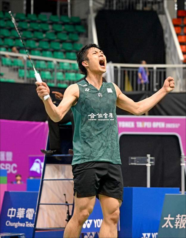 击显得力不 击显得力不