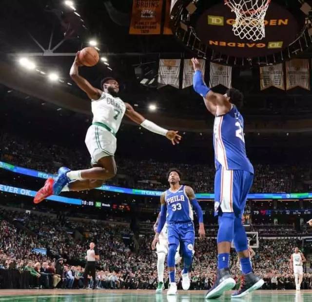 心被你牵着 心被你牵着